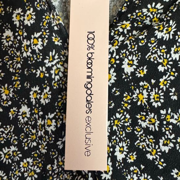 AQUA Floral Smocked Puff Sleeve Daisy Mini Dress Medium Casual Versatile NWT - Picture 7 of 9